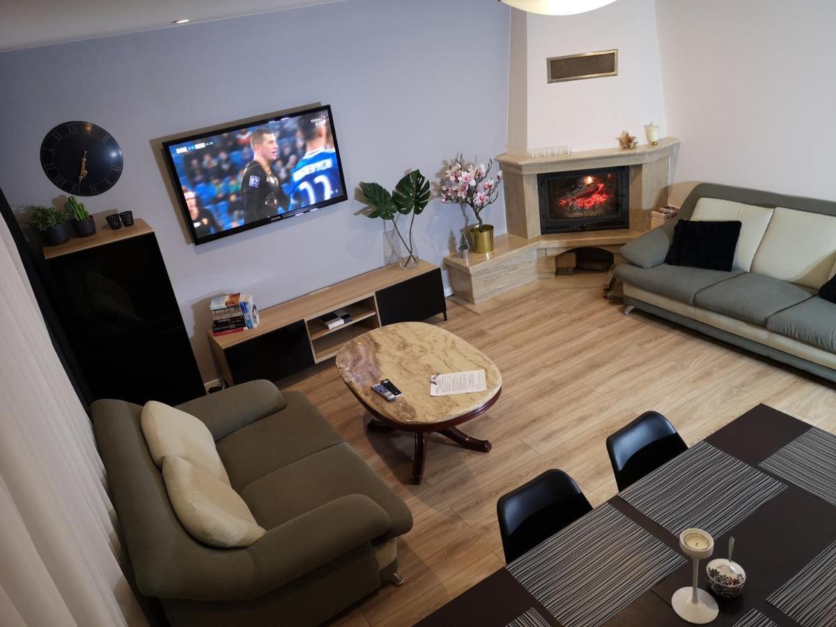 Red Rose Apartament -Parking -Taras- Faktura Vat Κίελτσε Εξωτερικό φωτογραφία