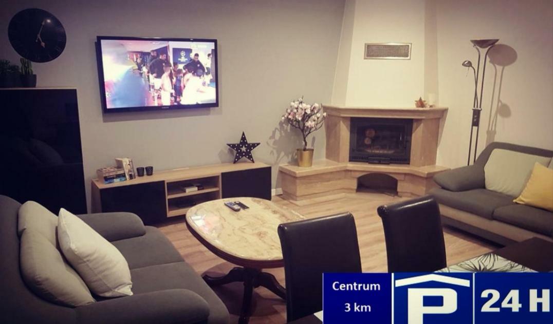 Red Rose Apartament -Parking -Taras- Faktura Vat Κίελτσε Εξωτερικό φωτογραφία