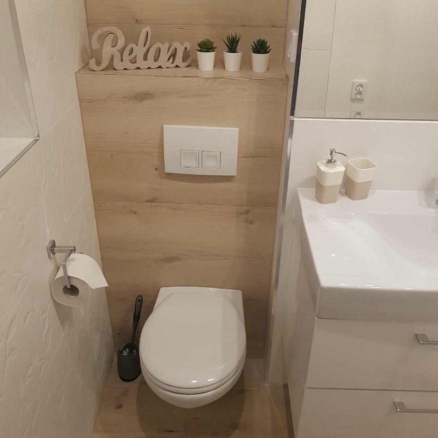 Red Rose Apartament -Parking -Taras- Faktura Vat Κίελτσε Εξωτερικό φωτογραφία